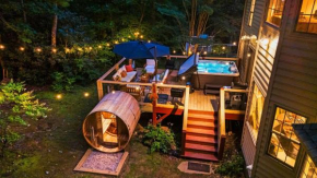 Luxury Escape! Golf Sim, Sauna, Hot Tub & Game Room Bliss